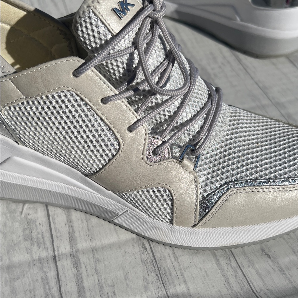 Michael Kors | Liv Trainer Sneakers - Picture 9 of 15